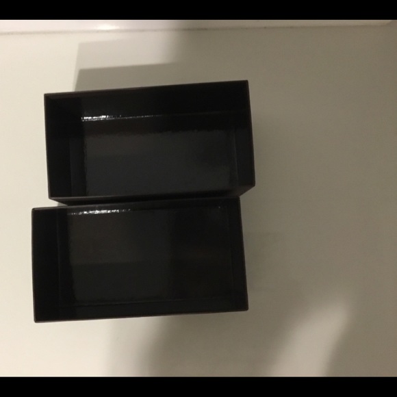 Tom Ford Sunglasses Box - Picture 2 of 2